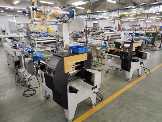 Automatic Hffs Horizontal Flow Wrapping Machine WZ220 For Packaging Sandwich Biscuits